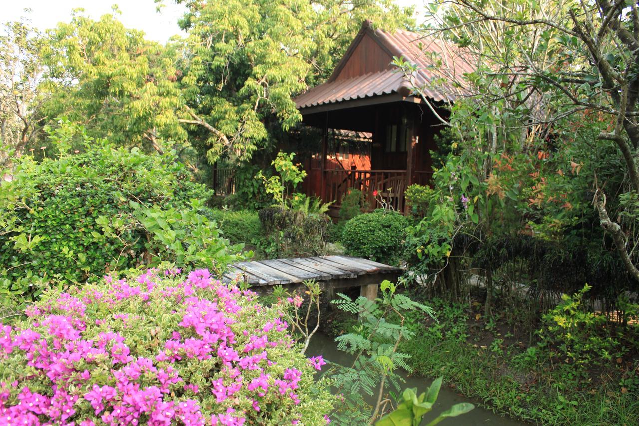 Baansuan Lychee Maeklong Resort Ampawa アムパワー エクステリア 写真